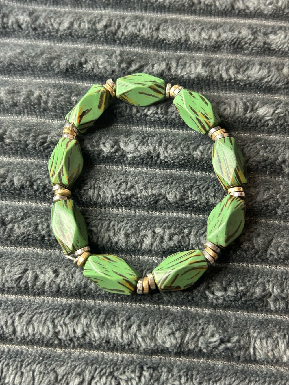 Olive Green Faceted Rice Bead Stretch Bracelet - Faux Wood Grain Chevron Pattern